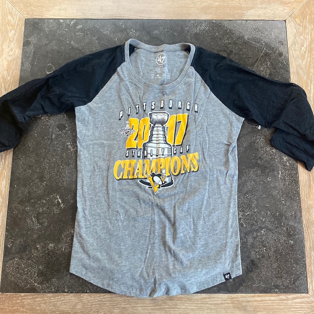 Womens 3/4 length sleeve Pittsburgh Penguins shirt